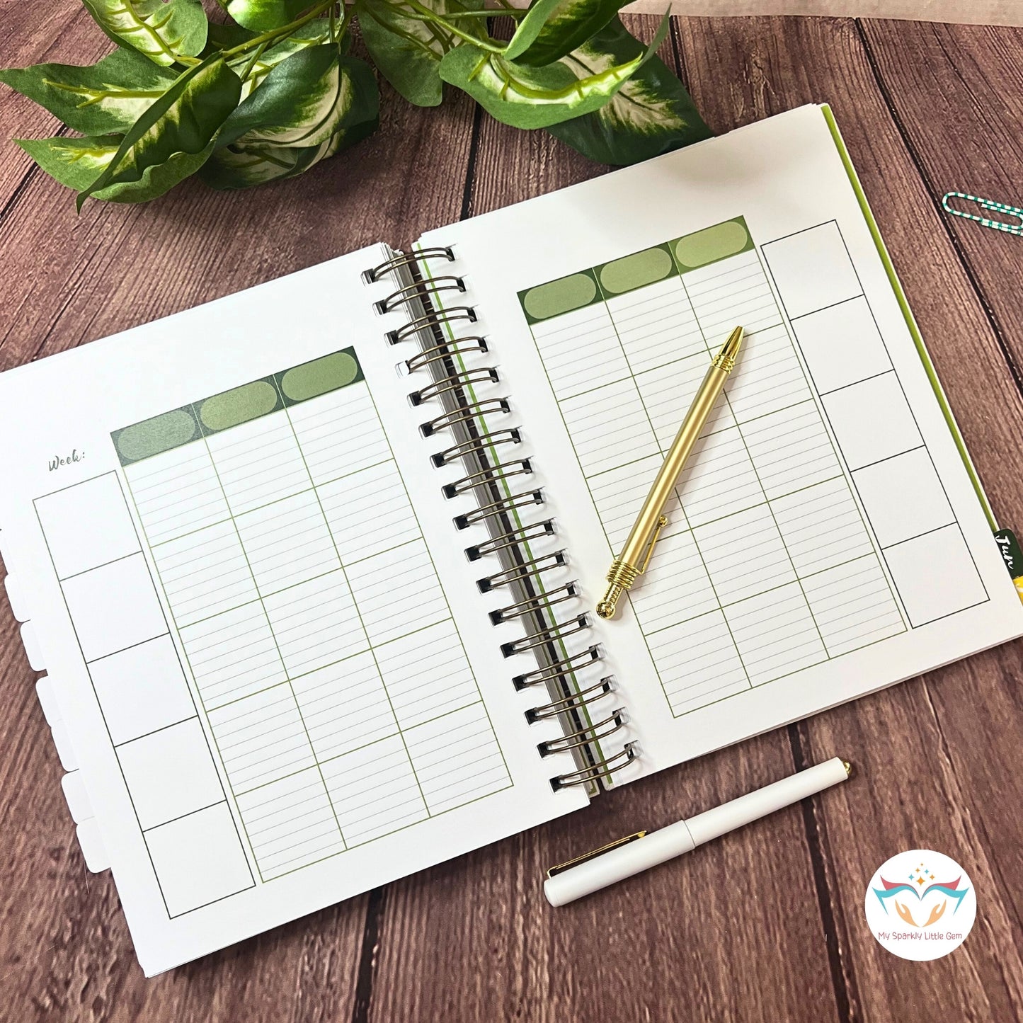 Undated Green Leaves Teacher Planner