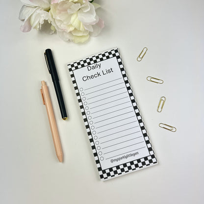 Daily Black And White Checkers Checklist Pad