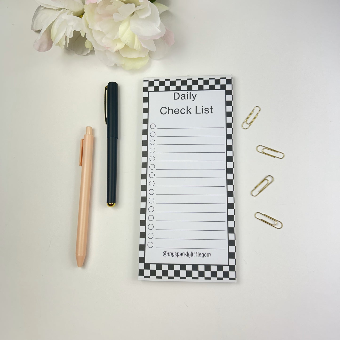 Daily Black And White Checkers Checklist Pad